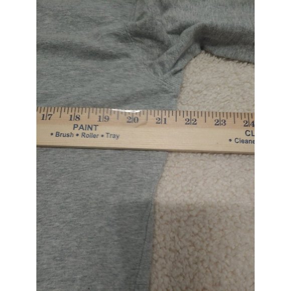 Peter Morrissey Qantas T Shirt Men L/XL Gray long Sleeve Casual kangaroo airline - Picture 6 of 11